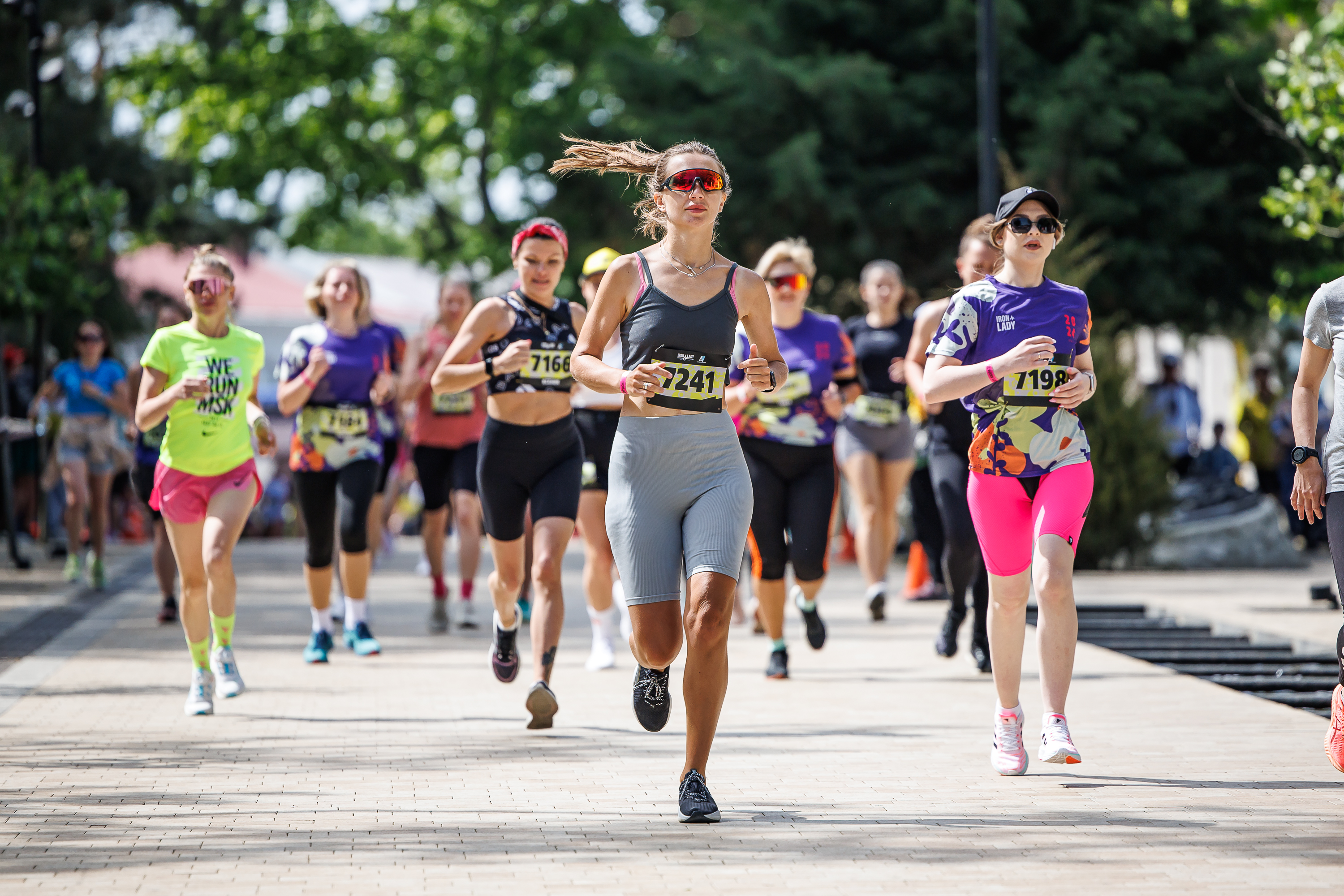 Ас үйдегі секс (720p сапасы) Ретро томпақ порно онлайн көру
