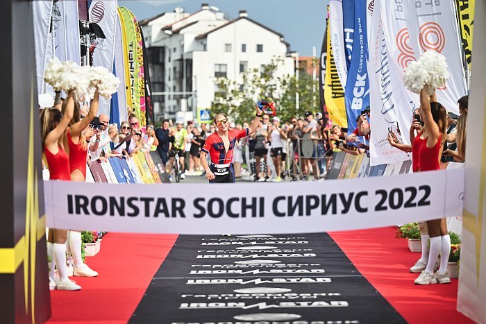 800 человек стали «железными» на IRONSTAR SOCHI СИРИУС 2022